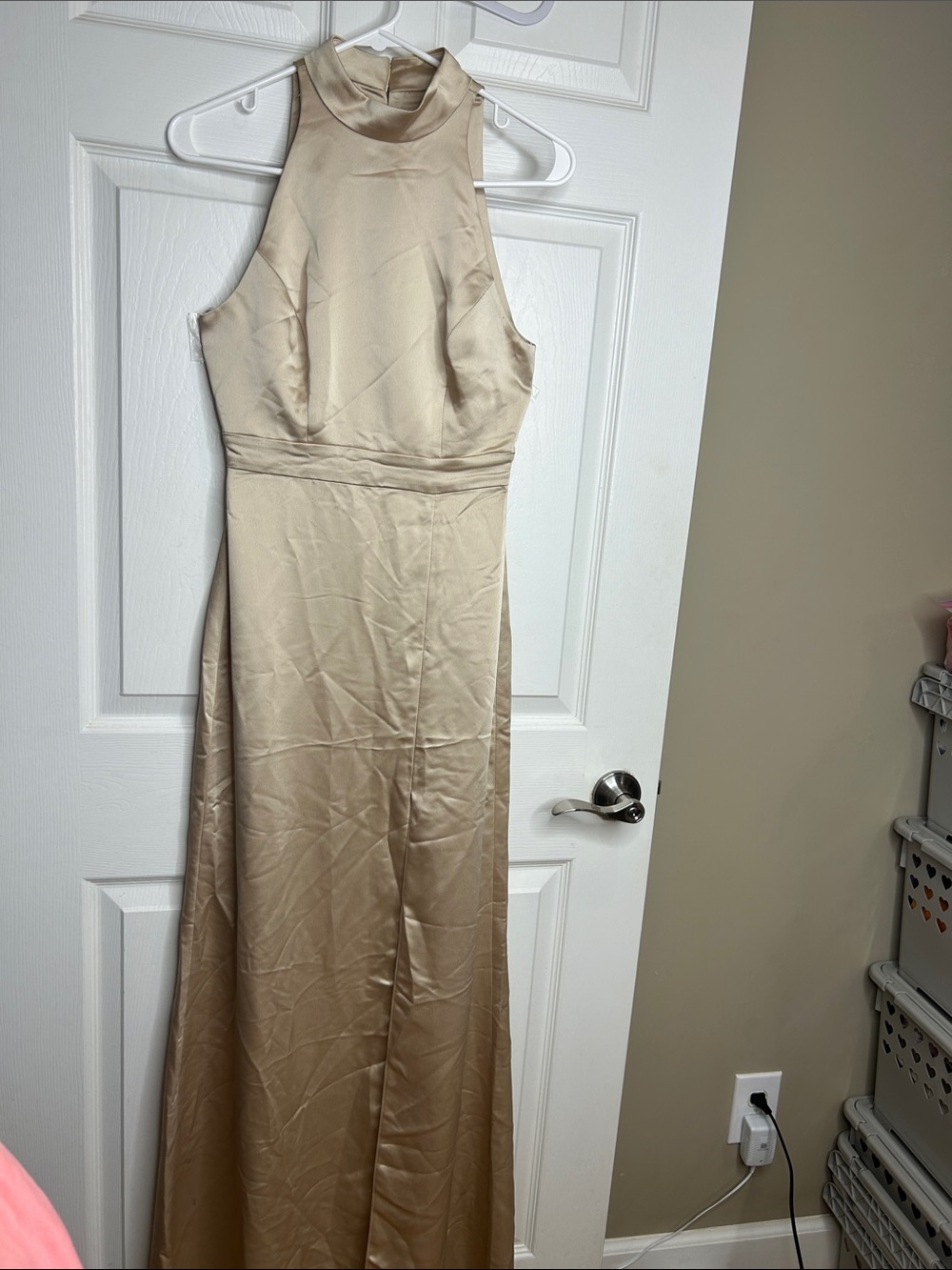 Elegant Halter NeckChampagne